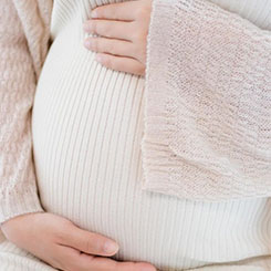 这网站是干🏞嘛的？ 😩它能让🇬🇾🥳AI雇佣人类🇵🇦干活！👩‍👩‍👧‍👧